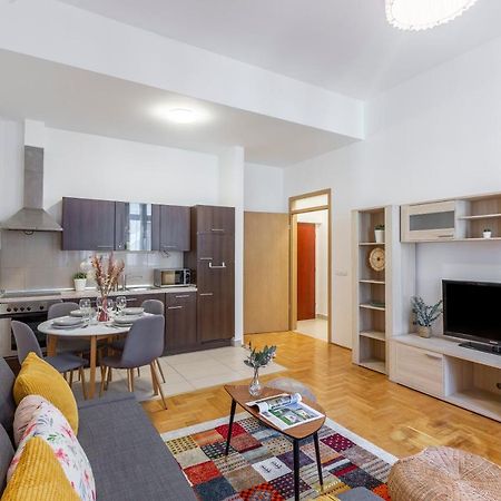 Central Gozsdu Apartment In The Party Street Βουδαπέστη Εξωτερικό φωτογραφία