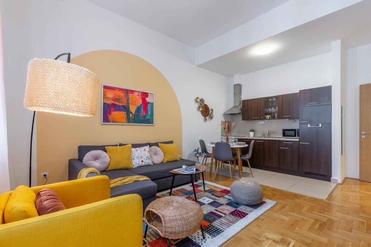 Central Gozsdu Apartment In The Party Street Βουδαπέστη Εξωτερικό φωτογραφία