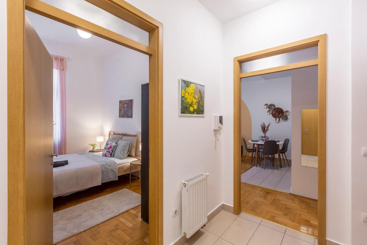 Central Gozsdu Apartment In The Party Street Βουδαπέστη Εξωτερικό φωτογραφία
